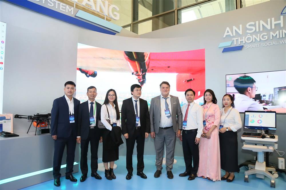 BỆNH VIỆN ĐA KHOA ĐỨC GIANG - ĐƠN VỊ TIÊU BIỂU ĐẠI DIỆN NGÀNH Y TẾ HÀ NỘI THAM GIA TRIỂN LÃM TẠI HỘI NGHỊ CÔNG BỐ QUY HOẠCH TỔNG THỂ THỦ ĐÔ HÀ NỘI TẦM NHÌN 100 NĂM VÀ XÚC TIẾN ĐẦU TƯ NĂM 2026